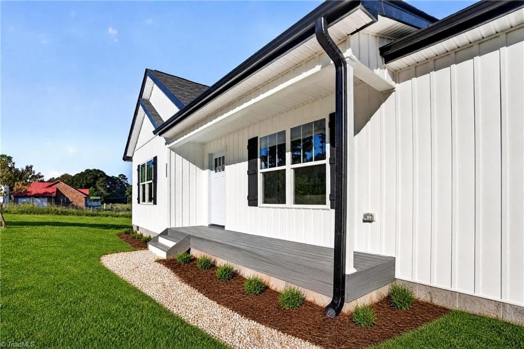 Stick/Site Built at 327 Lake Park Road, Asheboro NC 27205, Asheboro, photo 7 of 94