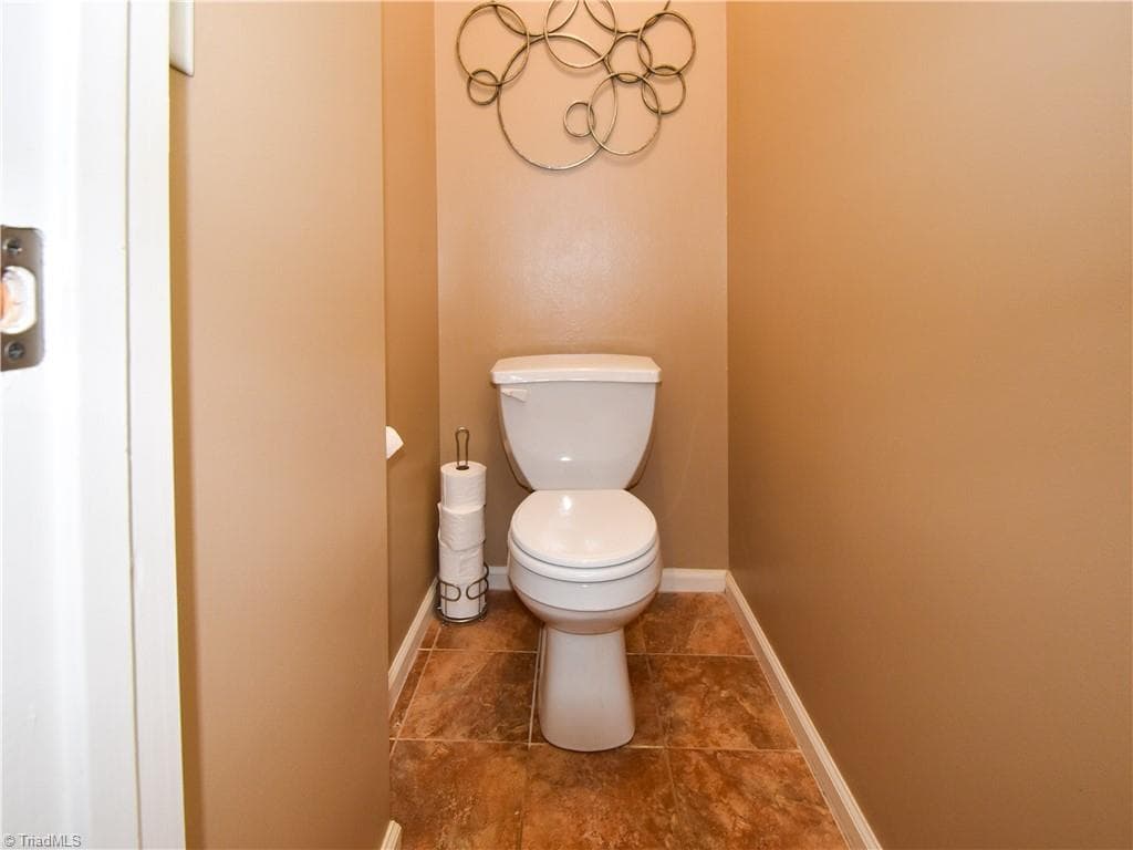 Stick/Site Built at 4017 Preswick Court, High Point NC 27265, photo 31 of 37