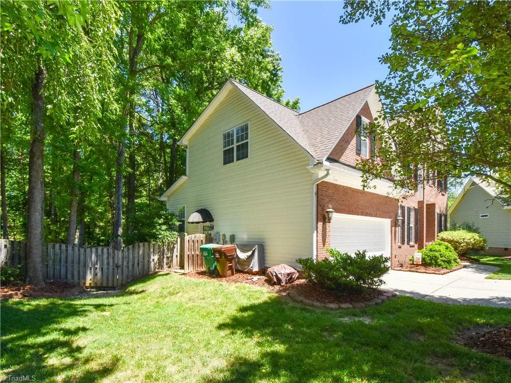 Stick/Site Built at 4017 Preswick Court, High Point NC 27265, photo 4 of 37