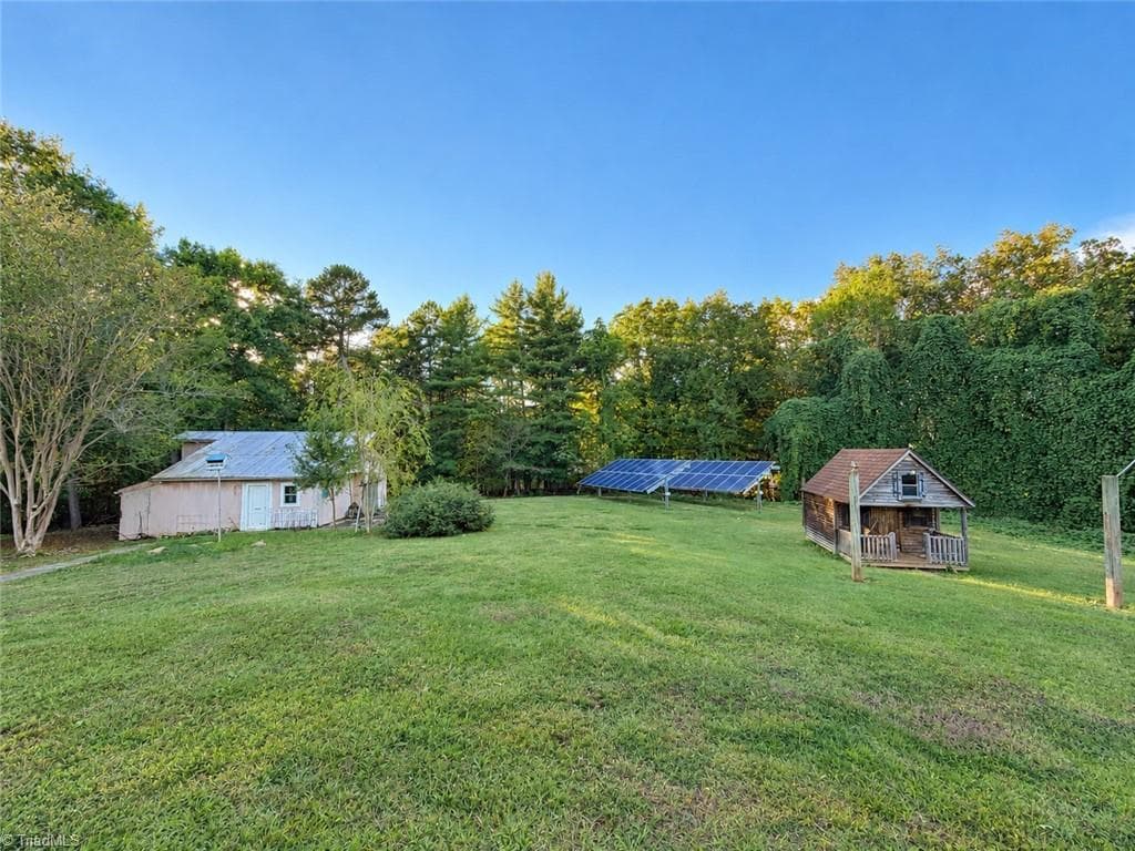 Stick/Site Built at 158 Border Lane, Pinnacle NC 27043, photo 6 of 24