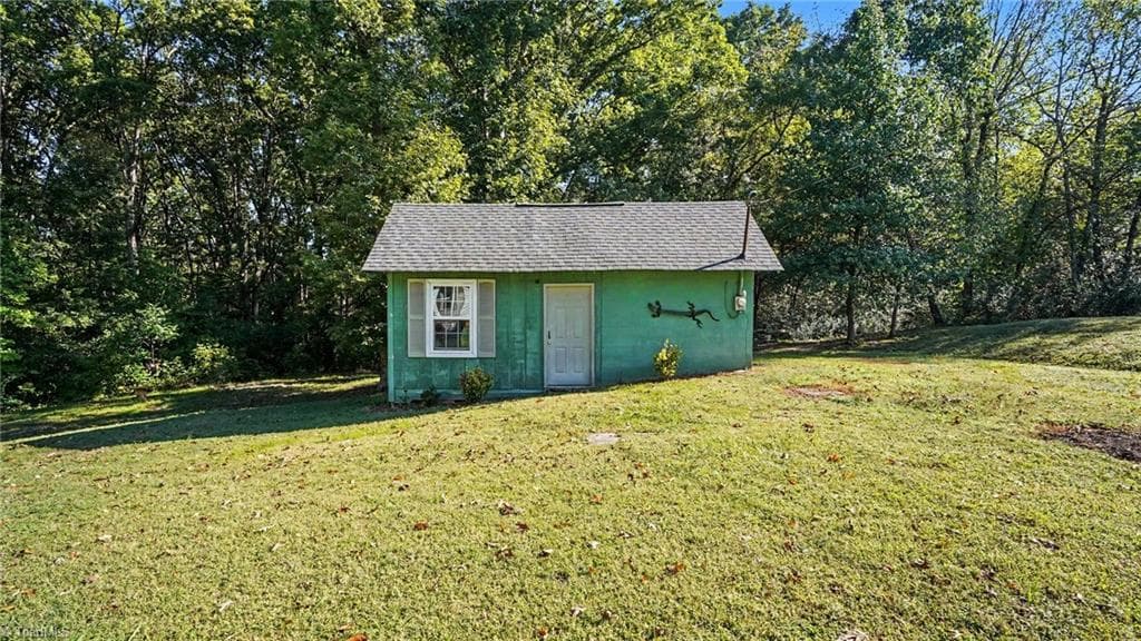 Stick/Site Built at 292 Leonard Drive, Thomasville NC 27360, Thomasville, photo 55 of 66