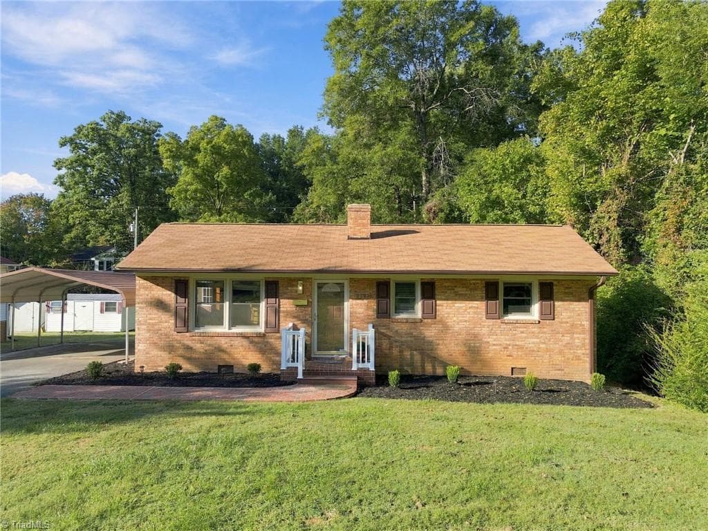 2723 Trail one, Burlington NC 27215
