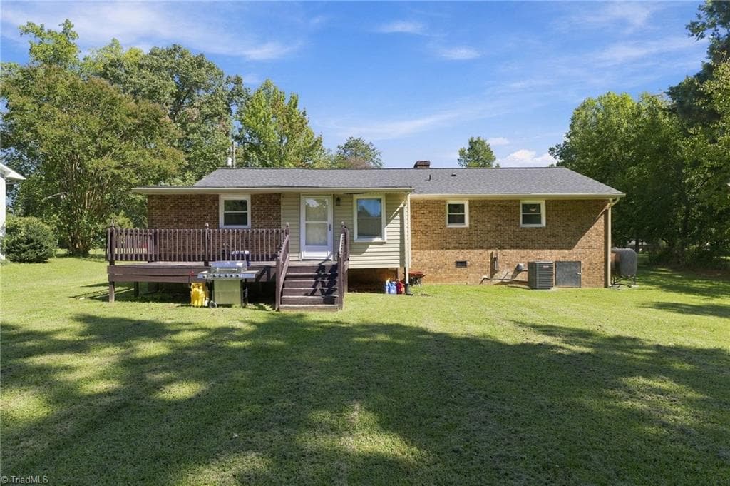 Stick/Site Built at 1612 Brannock Drive, Greensboro NC 27406, photo 27 of 34