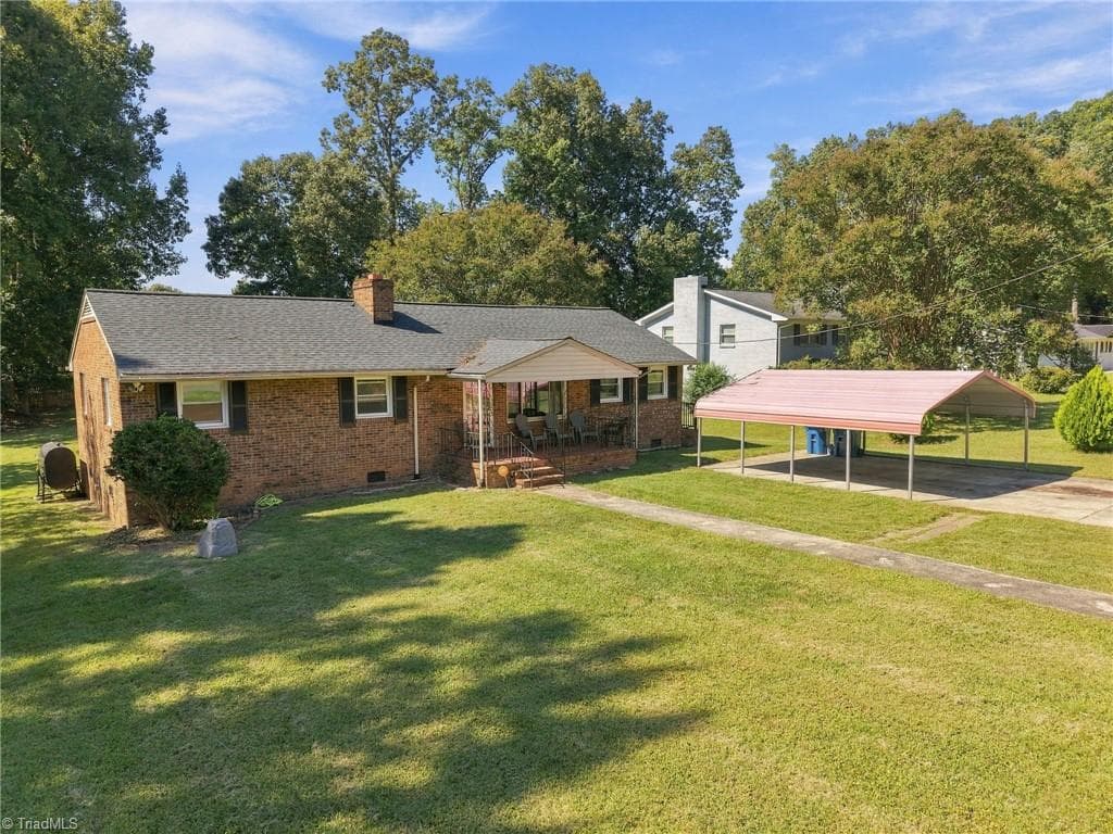 Stick/Site Built at 1612 Brannock Drive, Greensboro NC 27406, photo 3 of 34