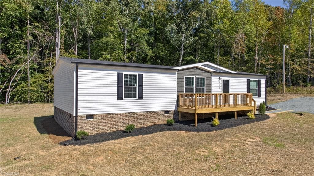 Manufactured Home at 166 Christophers Court, Lexington NC 27295, Lexington, photo 3 of 38
