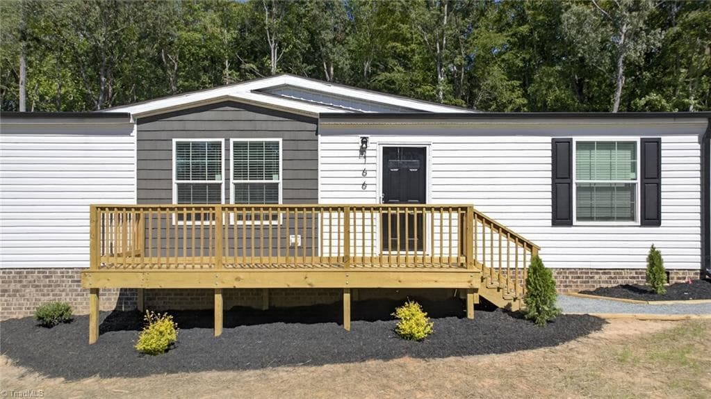 Manufactured Home at 166 Christophers Court, Lexington NC 27295, Lexington, photo 5 of 38