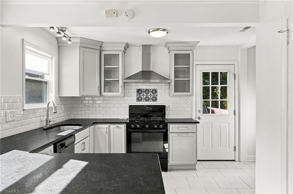 Stick/Site Built at 2331 Fortune Lane, Greensboro NC 27408, photo 6 of 23
