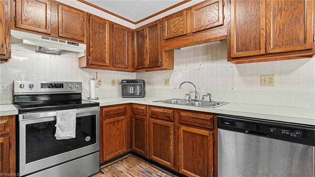 Stick/Site Built at 439 James Court, High Point NC 27265, High Point, photo 17 of 38