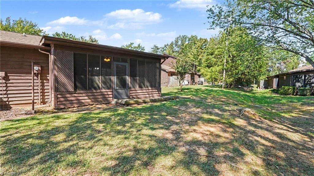 Stick/Site Built at 439 James Court, High Point NC 27265, High Point, photo 37 of 38