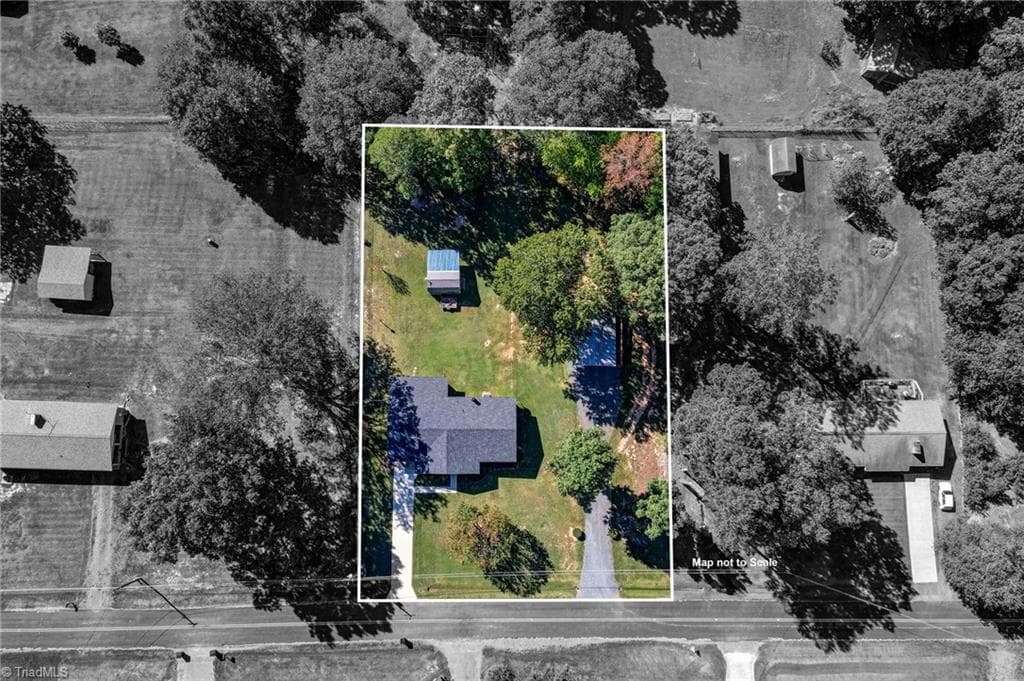 Stick/Site Built at 3445 Midway Acres Road, Asheboro NC 27205, Asheboro, photo 11 of 72