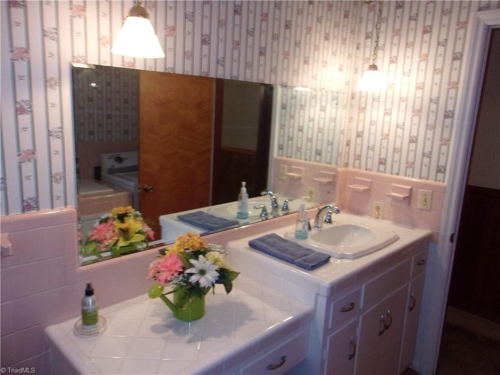 Stick/Site Built at 3439 Hillside Drive, High Point NC 27265, High Point, photo 35 of 68