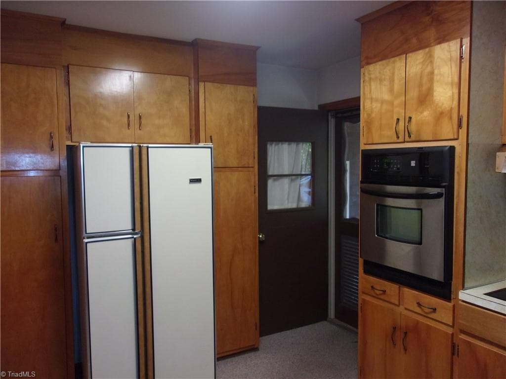 Stick/Site Built at 3439 Hillside Drive, High Point NC 27265, High Point, photo 29 of 68