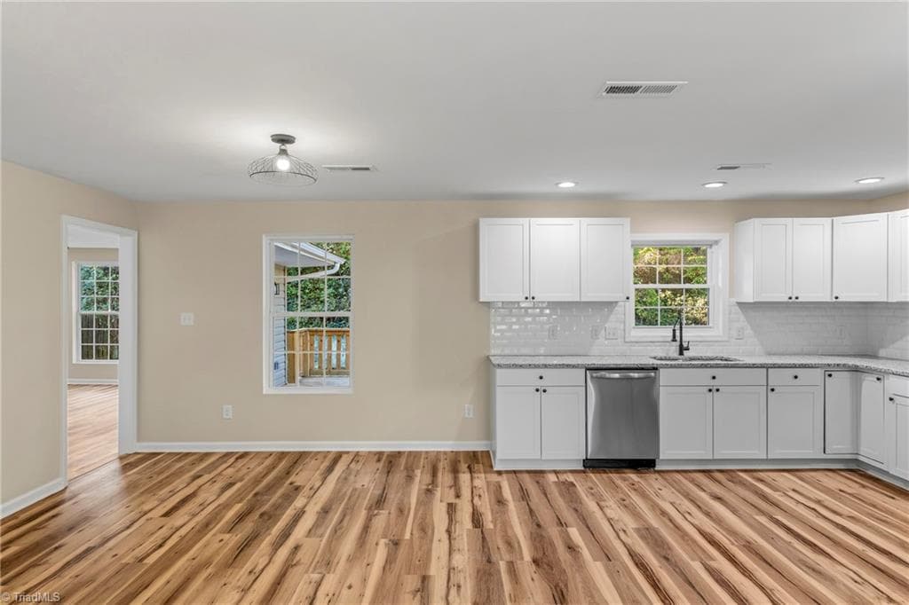 Stick/Site Built at 513 Sherbrook Drive, High Point NC 27262, photo 6 of 42