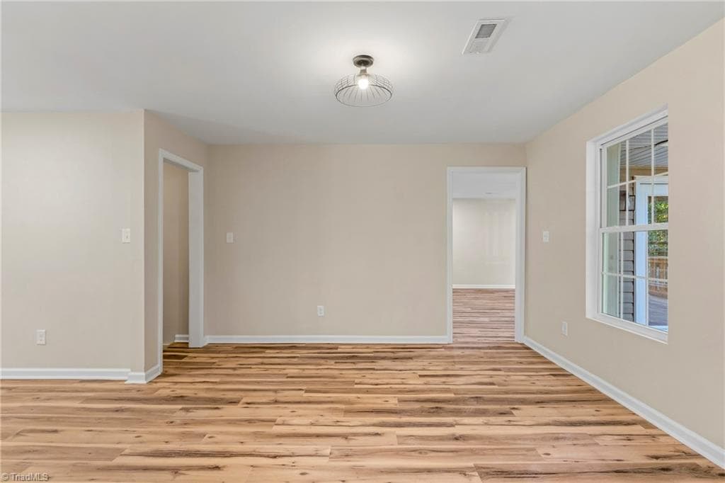 Stick/Site Built at 513 Sherbrook Drive, High Point NC 27262, photo 13 of 42
