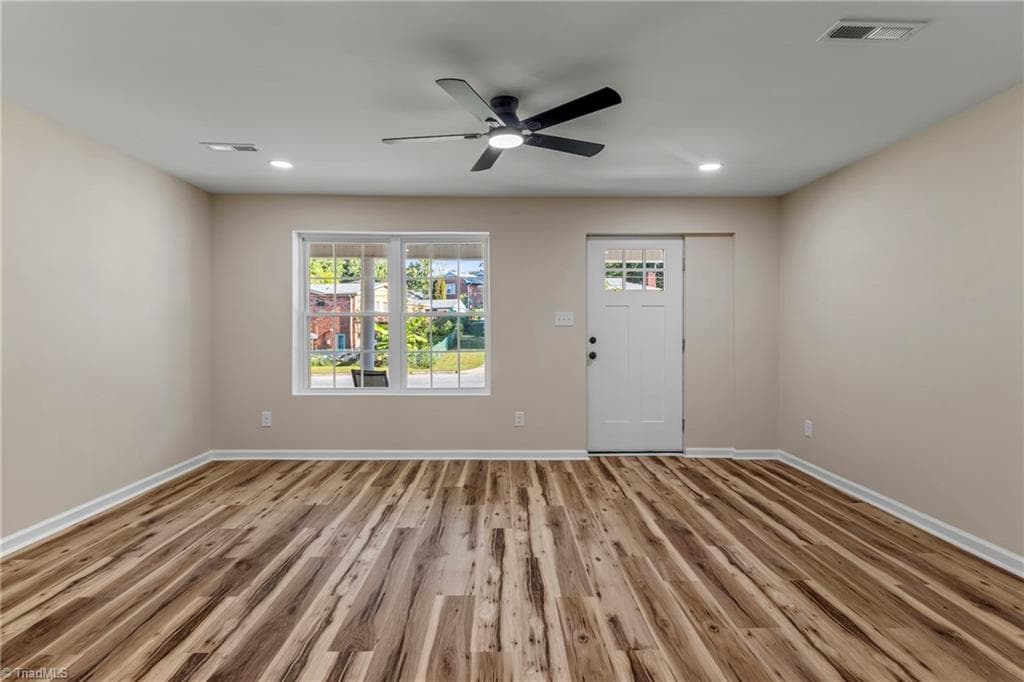 Stick/Site Built at 513 Sherbrook Drive, High Point NC 27262, photo 11 of 42