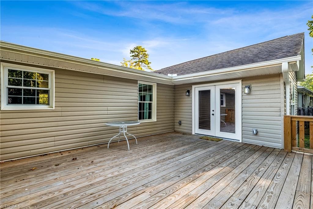 Stick/Site Built at 513 Sherbrook Drive, High Point NC 27262, photo 39 of 42