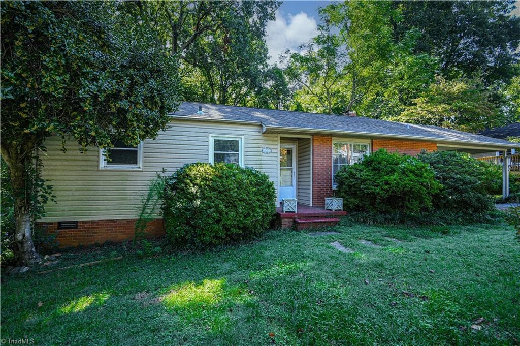 Stick/Site Built at 3809 Parkwood Drive, Greensboro NC 27403, Greensboro, photo 47 of 50