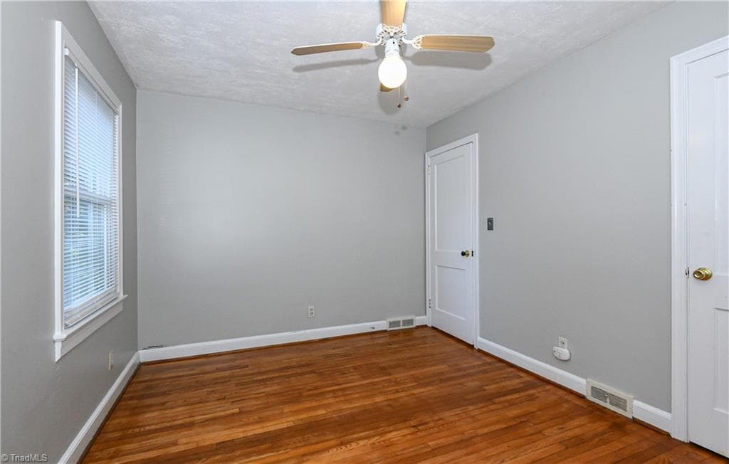 Stick/Site Built at 3809 Parkwood Drive, Greensboro NC 27403, Greensboro, photo 35 of 50