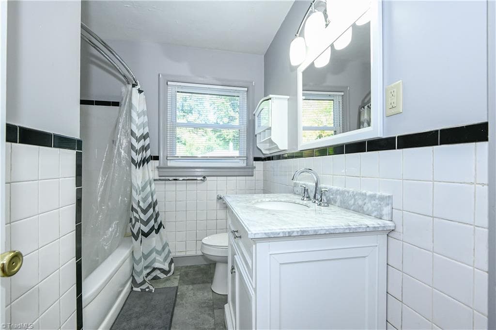 Stick/Site Built at 3809 Parkwood Drive, Greensboro NC 27403, Greensboro, photo 37 of 50