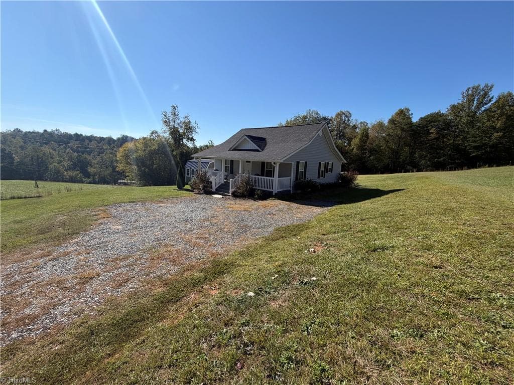 Stick/Site Built at 168 Hiatt Road, Mount Airy NC 27030, Mount Airy, photo 7 of 70