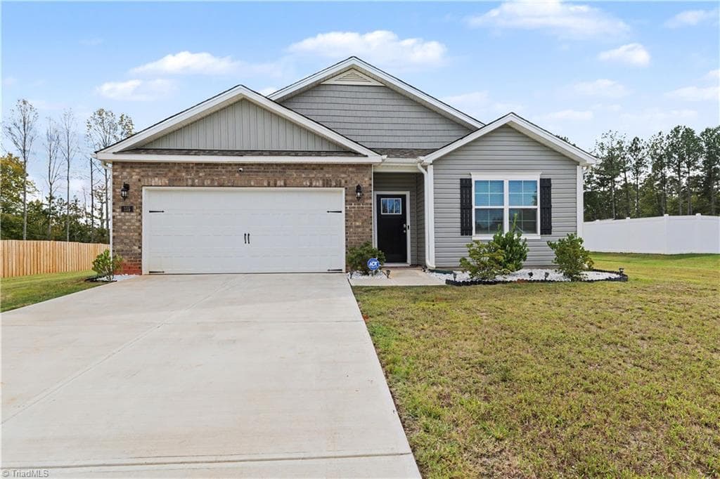 155 Crestview Lane, Lexington NC 27295