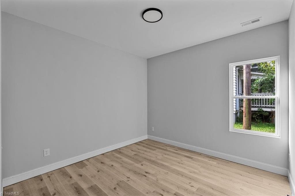 Stick/Site Built at 710 Dick Street, Greensboro NC 27403, photo 20 of 31