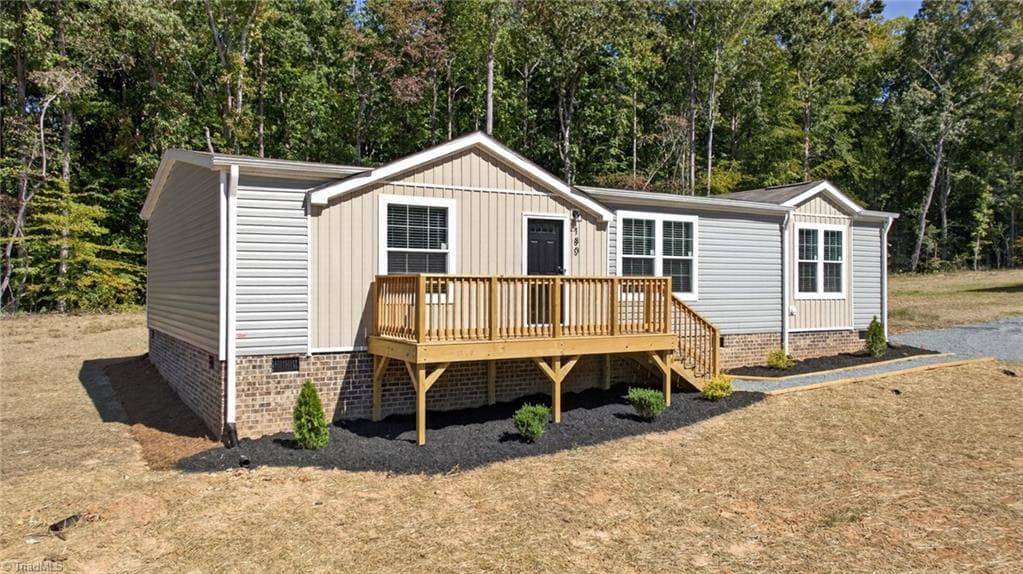 Manufactured Home at 180 Christophers Court, Lexington NC 27295, Lexington, photo 2 of 39