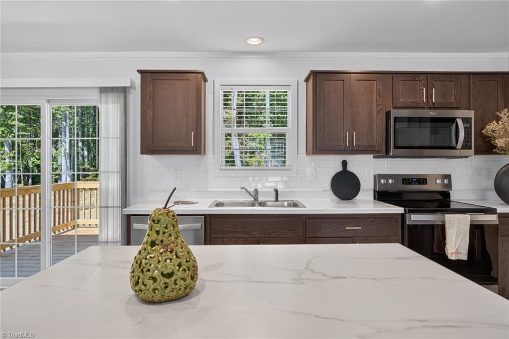 Manufactured Home at 180 Christophers Court, Lexington NC 27295, Lexington, photo 12 of 39