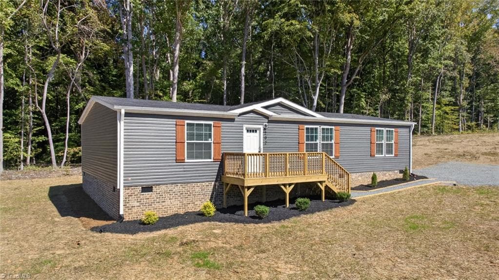 202 Christophers Court, Lexington NC 27295