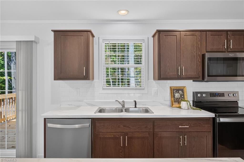 Manufactured Home at 202 Christophers Court, Lexington NC 27295, Lexington, photo 15 of 41