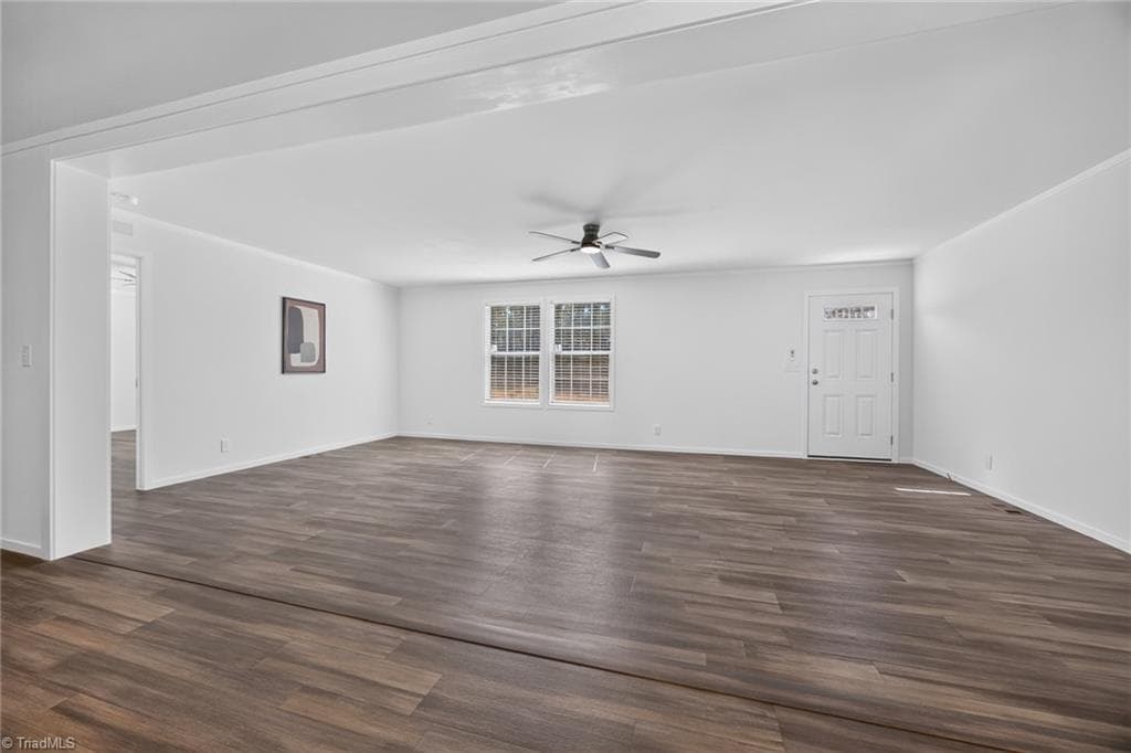 Manufactured Home at 202 Christophers Court, Lexington NC 27295, Lexington, photo 11 of 41