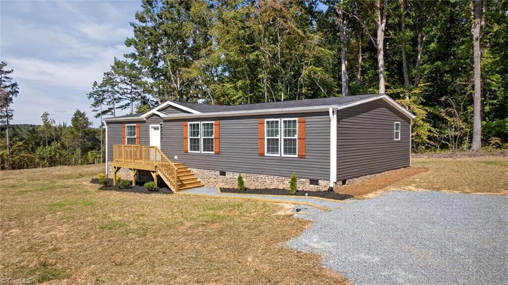 Manufactured Home at 202 Christophers Court, Lexington NC 27295, Lexington, photo 4 of 41