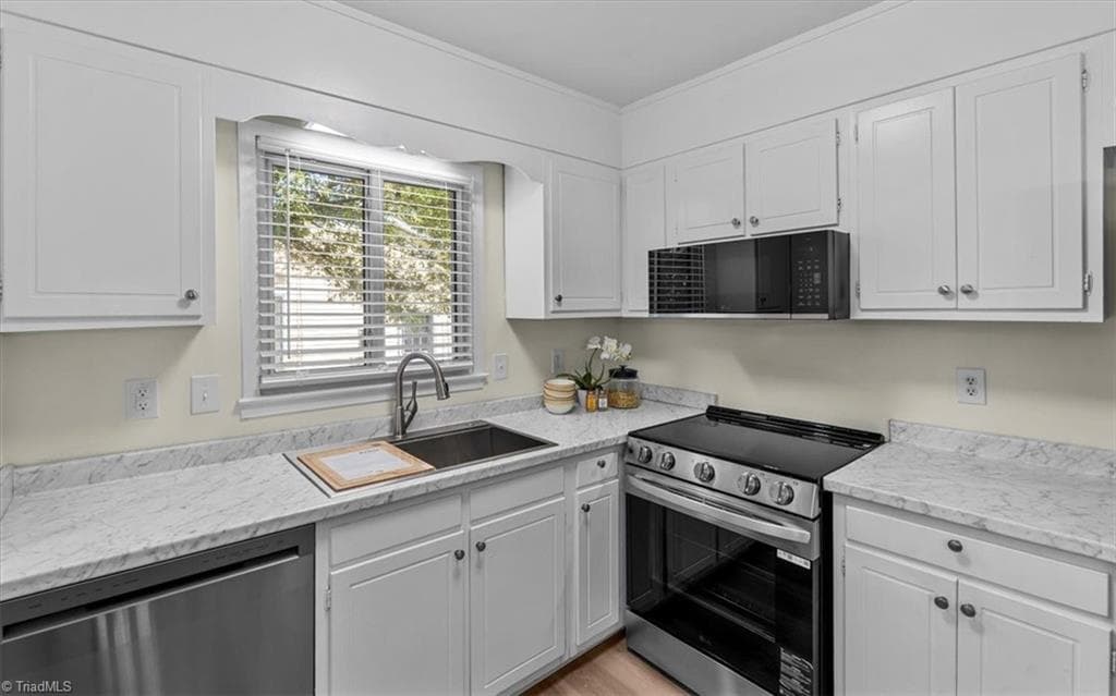 Stick/Site Built at 815 Tipperary Drive, Greensboro NC 27406, Greensboro, photo 25 of 68