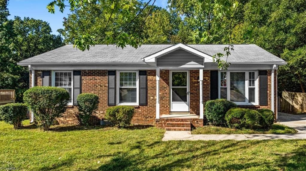 Stick/Site Built at 815 Tipperary Drive, Greensboro NC 27406, Greensboro, photo 5 of 68