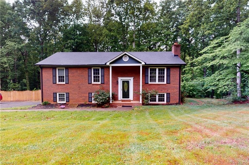 1578 Twin Oaks Drive, King NC 27021
