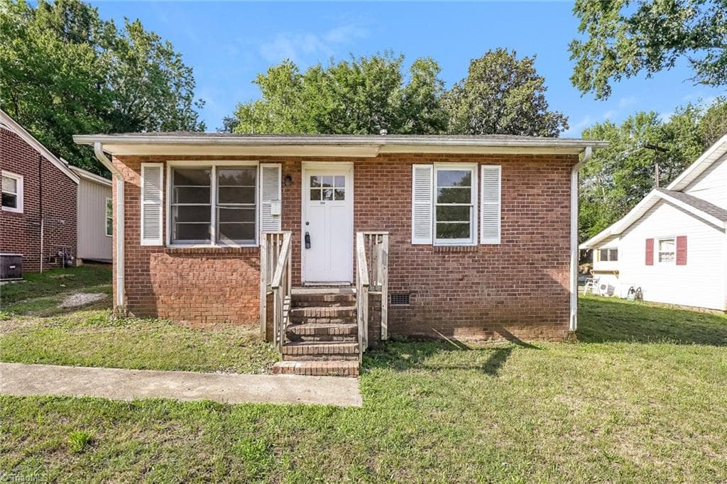 1006 E Devonshire Street, Winston-Salem NC 27107