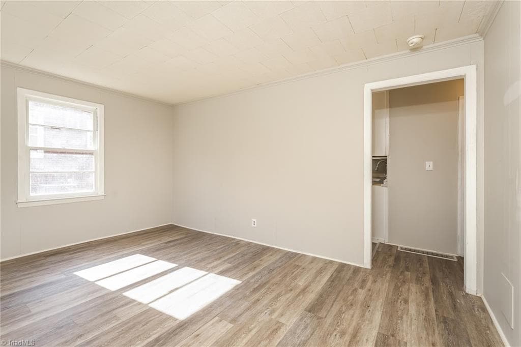 Stick/Site Built at 1006 E Devonshire Street, Winston-Salem NC 27107, Winston-Salem, photo 17 of 32