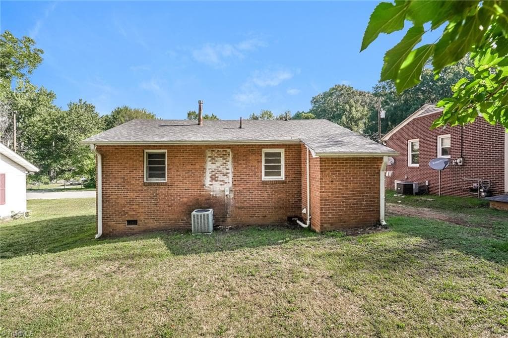 Stick/Site Built at 1006 E Devonshire Street, Winston-Salem NC 27107, Winston-Salem, photo 29 of 32
