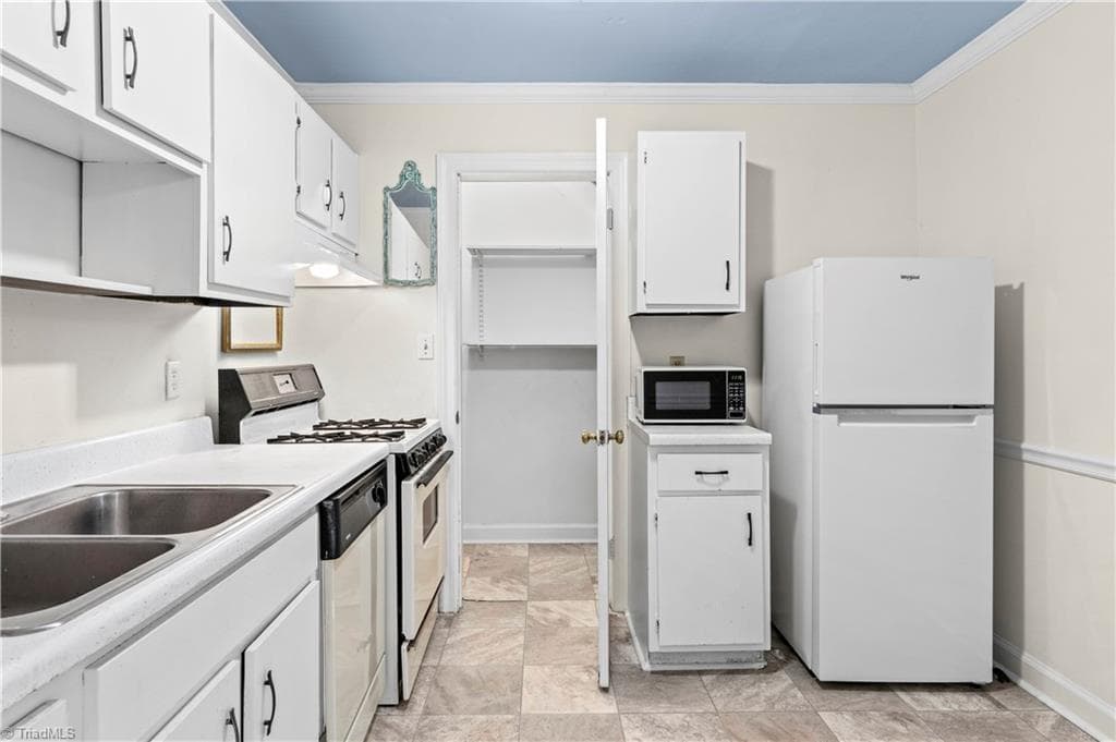 Stick/Site Built at 2821 Tully Square # F, Winston-Salem NC 27106, Winston-Salem, photo 15 of 52