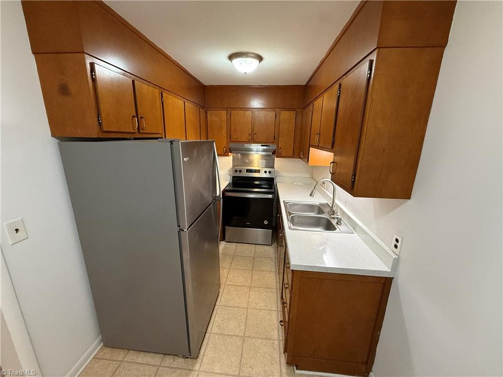 Multi Family at 1608 W Northwest Boulevard # D, Winston-Salem NC 27104, photo 6 of 10