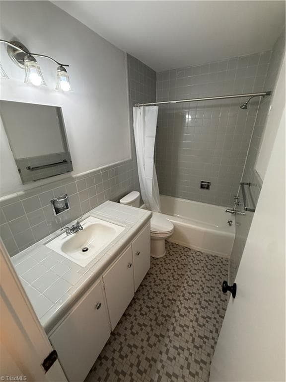 Multi Family at 1608 W Northwest Boulevard # D, Winston-Salem NC 27104, photo 8 of 10