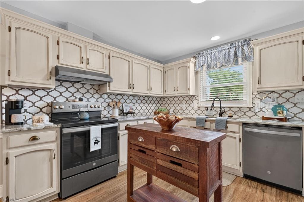 Stick/Site Built at 6 Prairie Trail # C, Greensboro NC 27410, photo 13 of 27