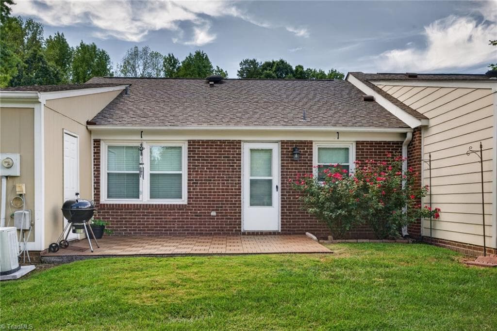 Stick/Site Built at 6 Prairie Trail # C, Greensboro NC 27410, photo 25 of 27