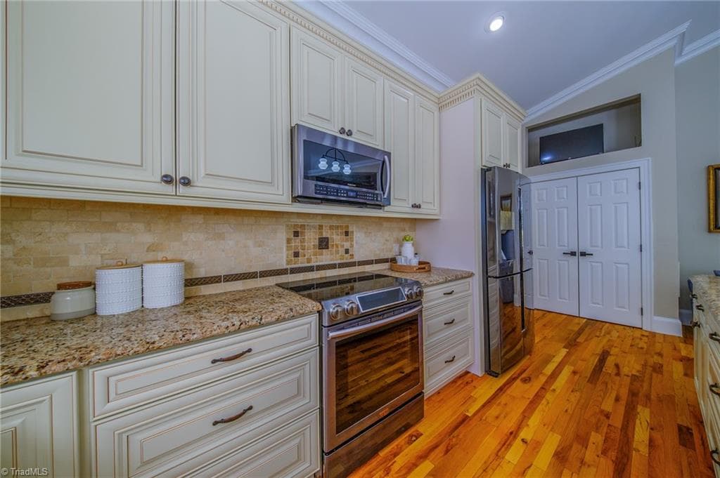 Stick/Site Built at 1703 River Knoll Court, Greensboro NC 27409, Greensboro, photo 19 of 50