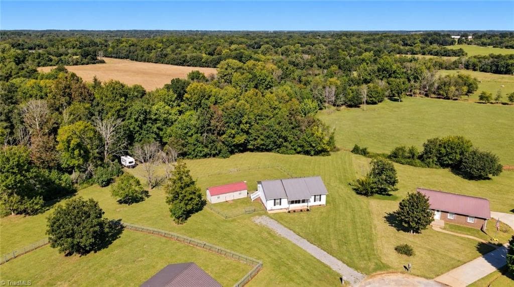 Stick/Site Built at 285 Raven Circle, Lexington NC 27292, photo 2 of 20