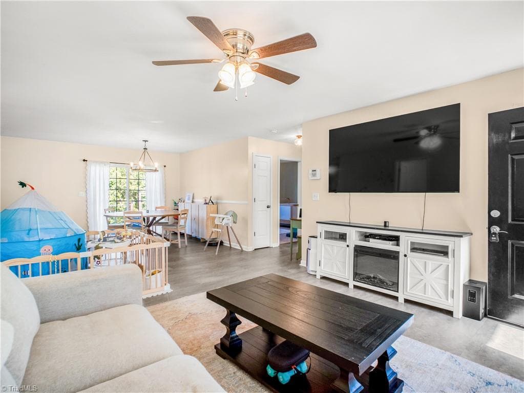 Stick/Site Built at 285 Raven Circle, Lexington NC 27292, photo 5 of 20