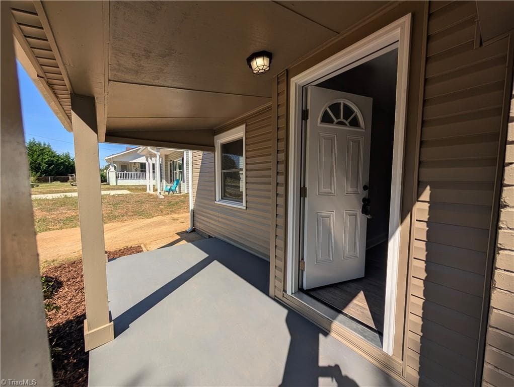Stick/Site Built at 207 Springfield Road, High Point NC 27263, High Point, photo 9 of 66