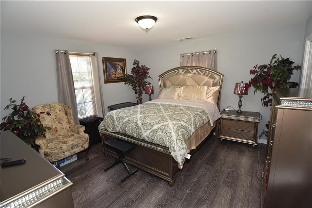 Stick/Site Built at 1314 First Street E, Winston-Salem NC 27101, Winston-Salem, photo 3 of 32