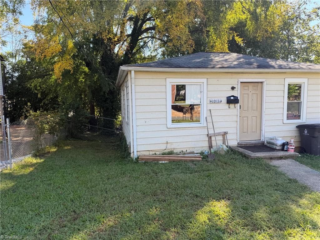 Stick/Site Built at 1011 Manly Street, Winston-Salem NC 27105, Winston-Salem, photo 5 of 36