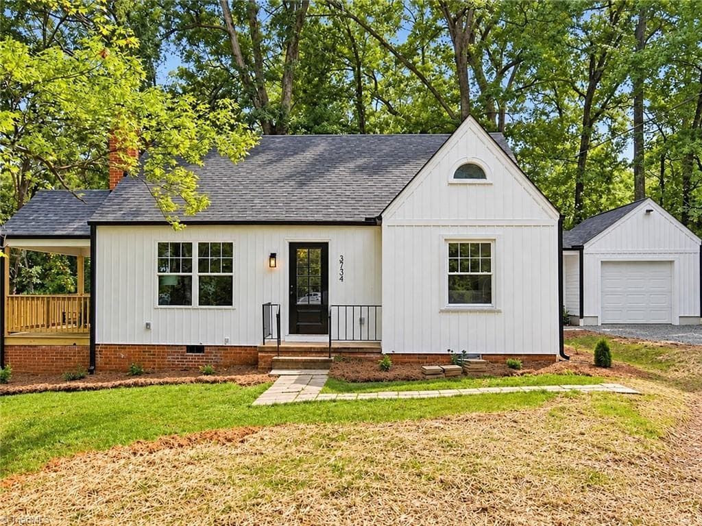 Stick/Site Built at 3734 Lee Street, Greensboro NC 27406, photo 2 of 25